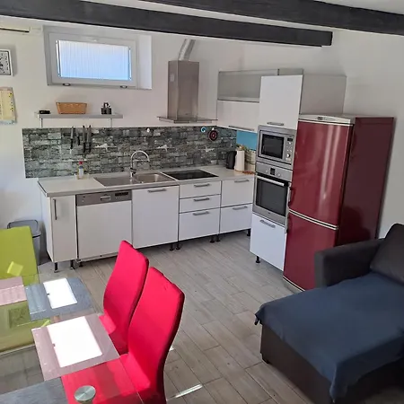 شقة Apartma Lubiana