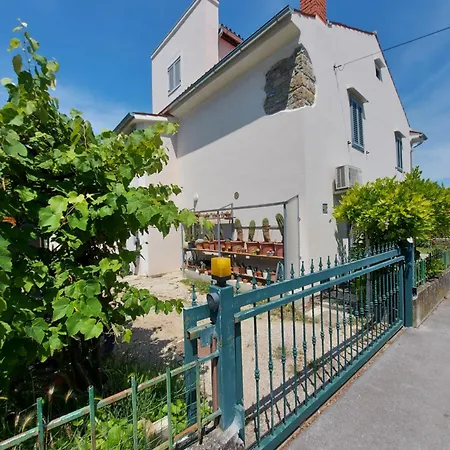 شقة Apartma Lubiana